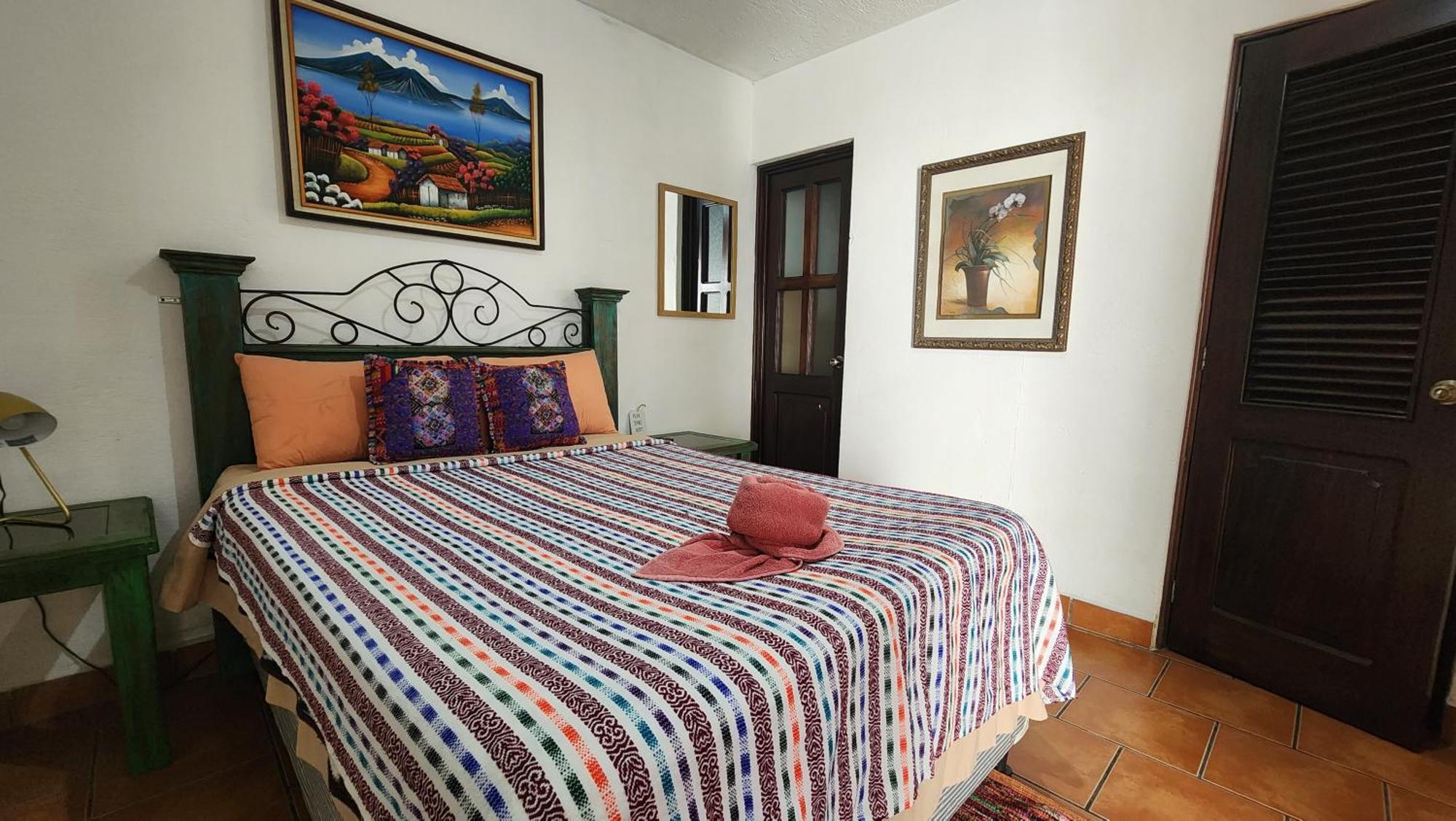 Magnolias Hotel Antigua Room photo