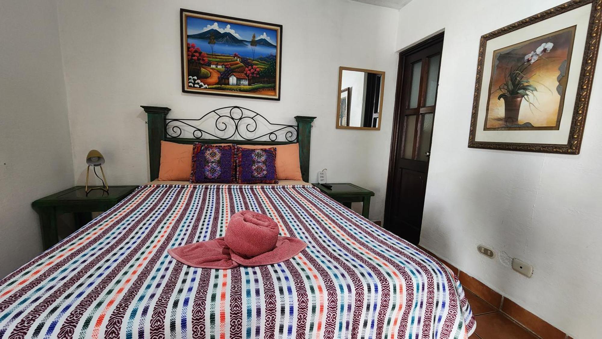 Magnolias Hotel Antigua Room photo